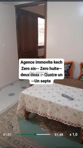 3200dh meublé pour 02 filles gentilles 3ème étage dans une maison. À côté de l'aéroport