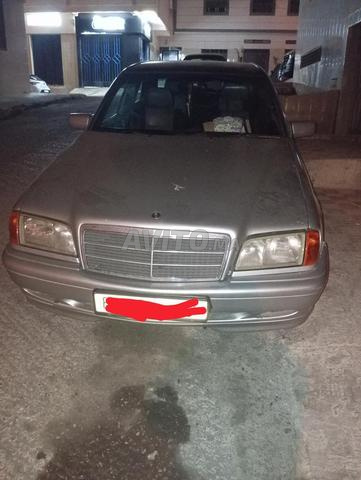 Mercedes à vendre 0603009885 - 2