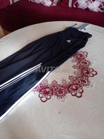 Pantalon Adidas original neuf 3 bandes Lieu Bournazil - 2