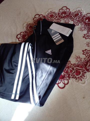 Pantalon Adidas original neuf 3 bandes Lieu Bournazil