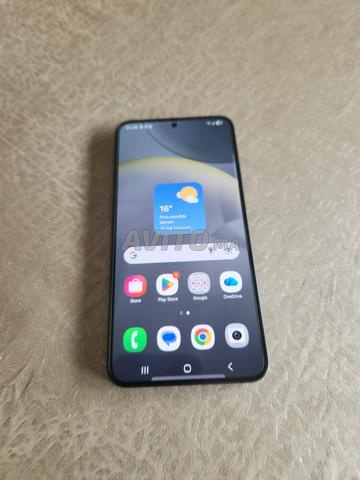 Samsung s24 Normal