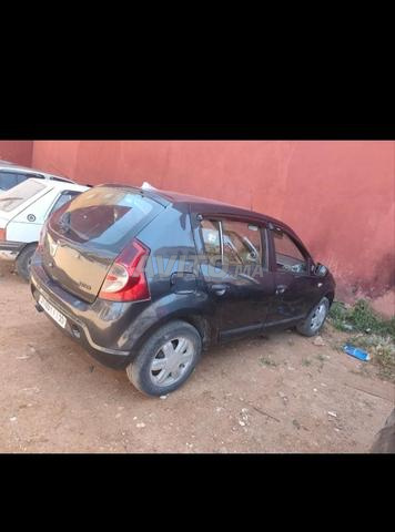 Dacia Sandero. 2012