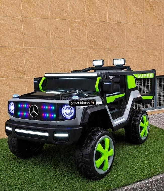 LA VOITURE MERCEDES 4*4