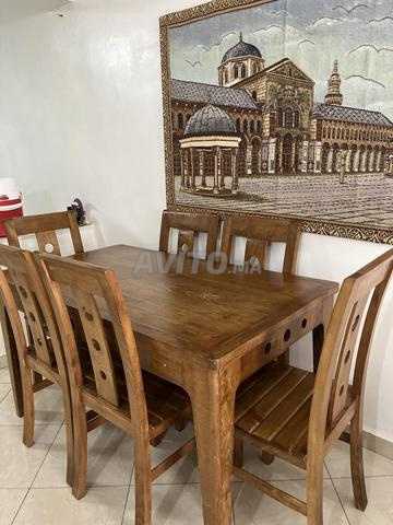 Table de salle à manger pour 6 personnes