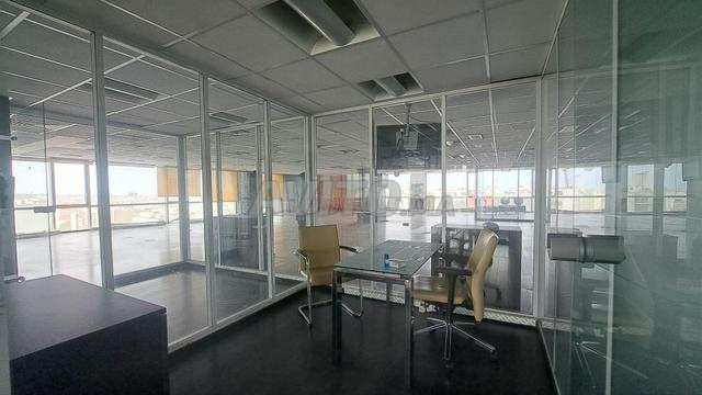 À LOUER BUREAU À RACINE 330M - 2