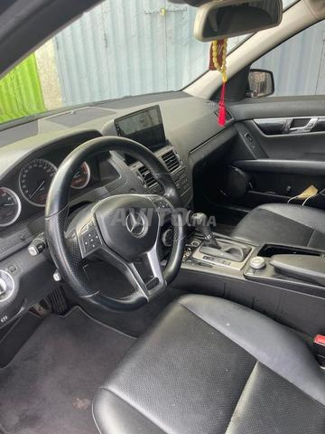 Mercedes W204 WW 2010 très bon état à vendre