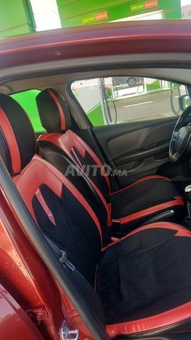 Renault Clio essence manuelle 2020 à Berrechid