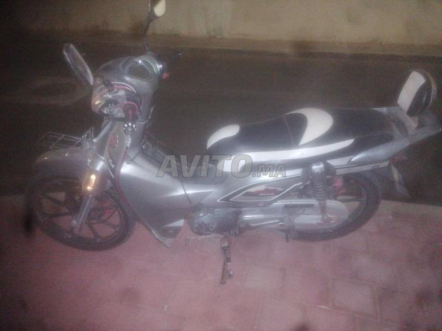 Moto scooter à vendre en bon état - 2