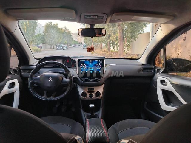 Peugeot 208 Diesel Manuelle 2015 à Fès