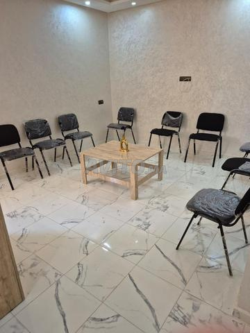Bureau Comptoir, Caisson, Table et Chaises - 2