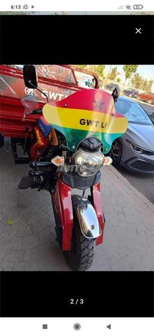 Tanger quartier Beni Makada : Tricycle - 2