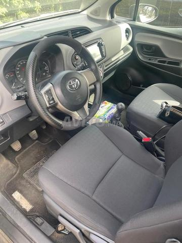 Toyota Yaris Essence Manuelle 2018 à Rabat - 2