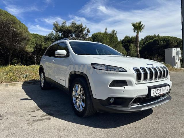Jeep Cherokee Diesel Automatique 2016 à Tanger - 2