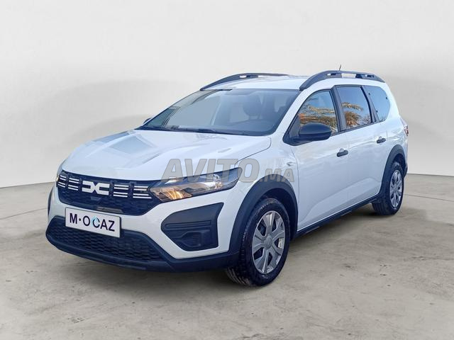 DACIA. Jogger