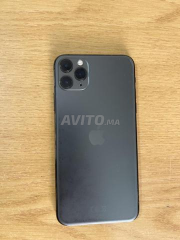 iPhone 11 pro max 256 Go jamais ouvert
