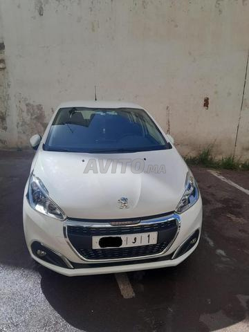 Peugeot 208 Diesel Manuelle 2019 à Rabat