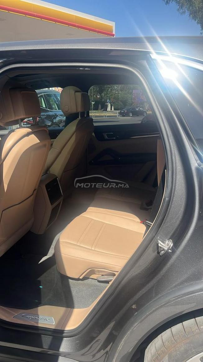 Porsche Cayenne très bien optionne modèle 2021