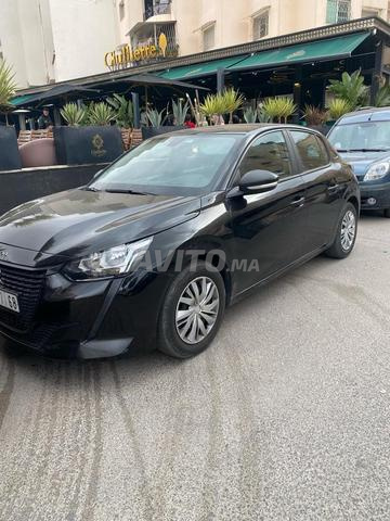 Peugeot 208 essence modèle 2021