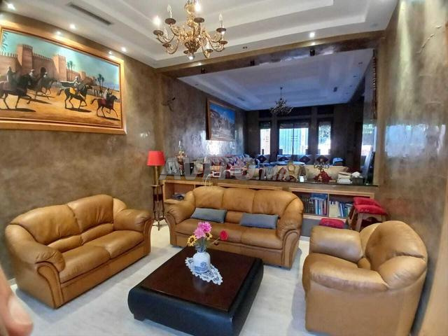 Vente Villa 8 pièces de 240 m2 à Marrakech - 2