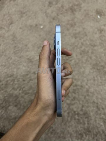 iPhone 14 Bleu jamais réparé - 2