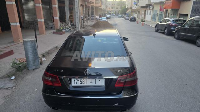 Mercedes Benz E350 Diesel - 2