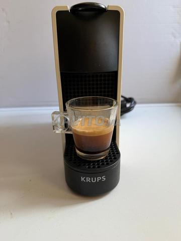Machine à café Nespresso Essenza / ماكينة قهوة - 2