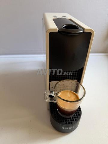 Machine à café Nespresso Essenza / ماكينة قهوة