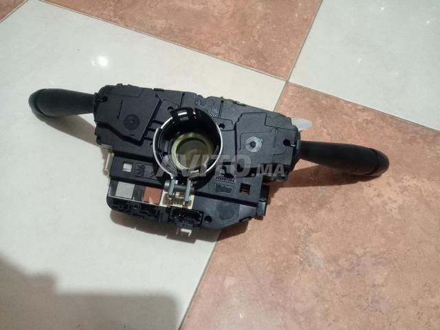 Commande sous volant Peugeot 208 - 2