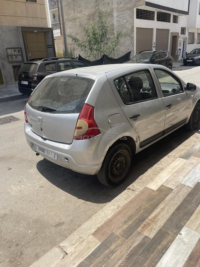 dacia sandero essence 2010