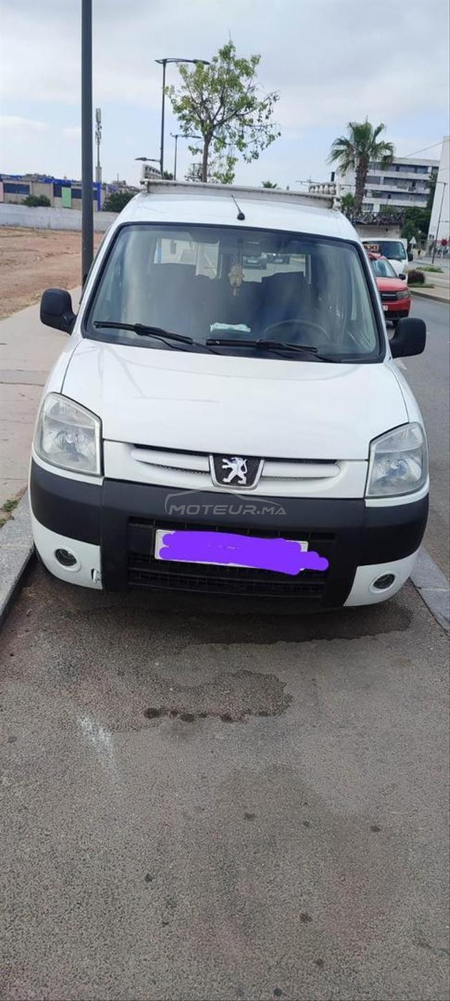 voiture Peugeot Partner en Bon état 