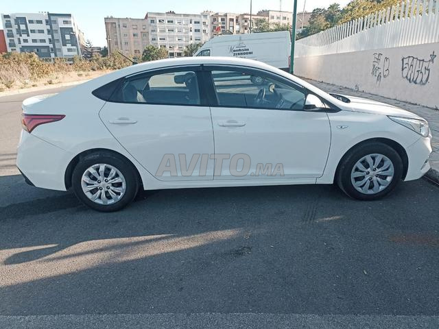Hyundai Accent - 2