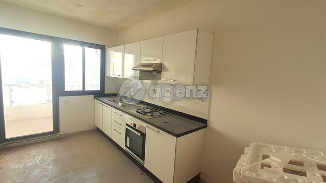 BOU-OU-1018 - Appartement à vendre à Victoria - 2