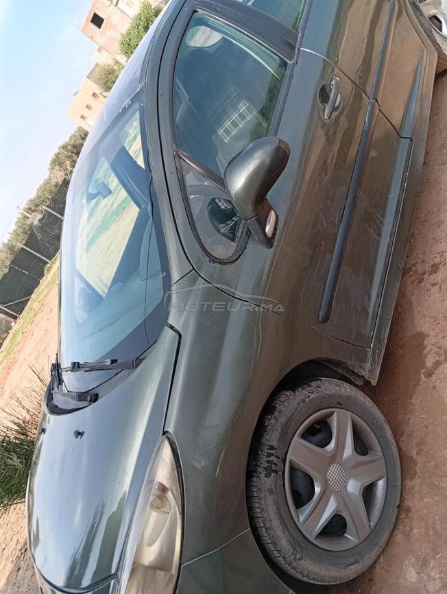 voiture avendre 207 essence