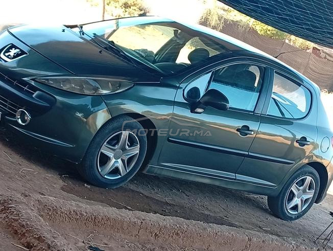 voiture avendre 207 essence