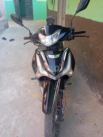 بيع دراجة نارية مستعملة.BECANE