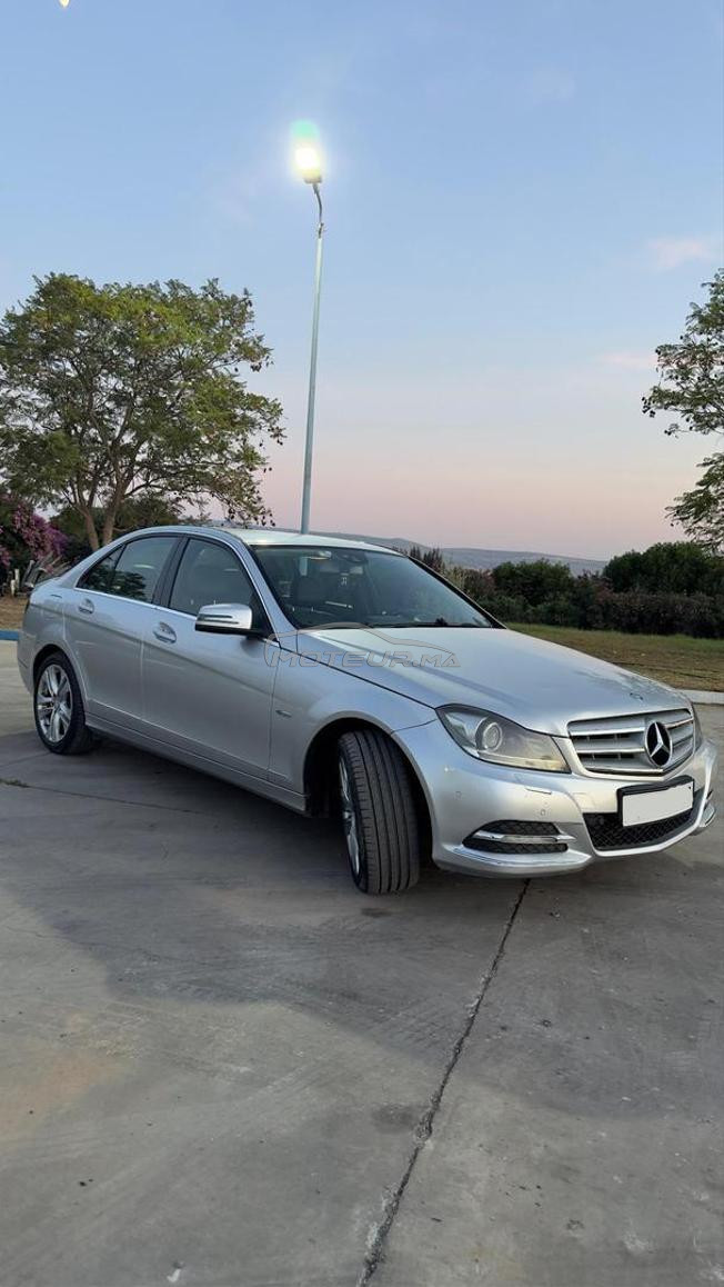Mercedes-Benz 220 Diesel Automatique 2011