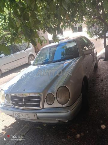 Mercedes-Benz 250 Diesel Manuelle 1999 à Taza - 2
