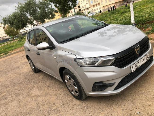 dacia sandero 2023 très bon état 
