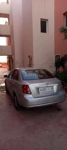 Chevrolet Optra, intérieur propre, aucun problème, essence - 2