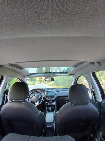 Peugeot 208 - 2