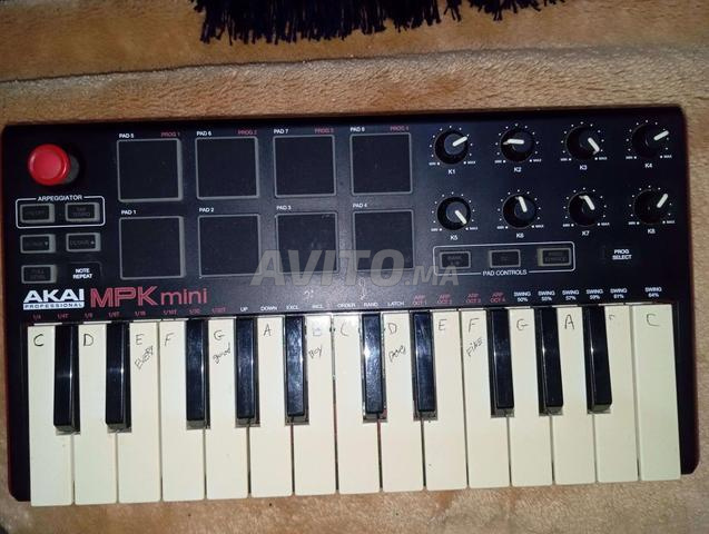 AKAI mpk mini ll - 2