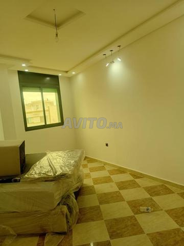 Appartement meublé 76 m² ascenseur syndic sur la rue - 2