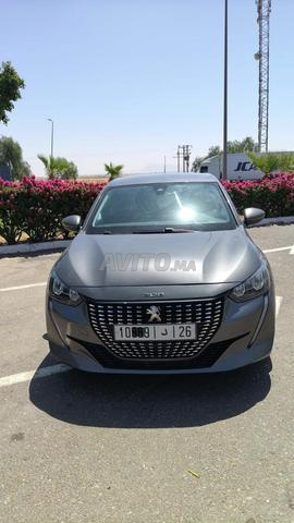 Peugeot 208. Excellent état.