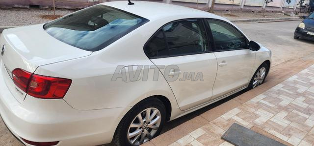 Volkswagen - Jetta - 2