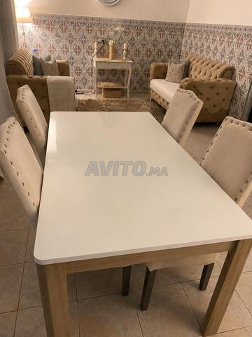 طاولة و 4 كراسي لغرفة الطعام - 2