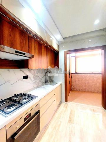 Appartement à louer 81 m² à Casablanca - 2