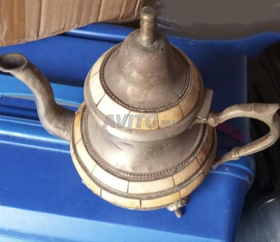 إبريق شاي مغربي قديم معدني بعظم الجمل