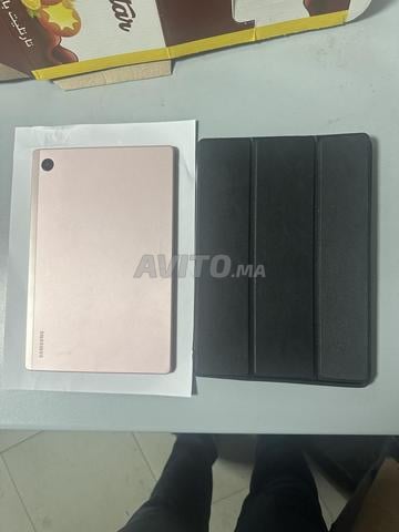 Tablette Samsung Galaxy A8 bon état 128 Go - 2
