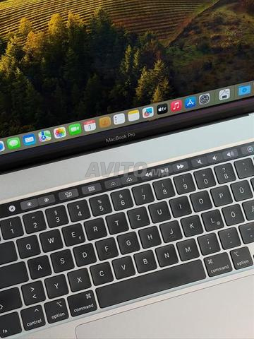 Apple MacBook Pro 16 Pouces i7 16Go 512Go SSD - 2