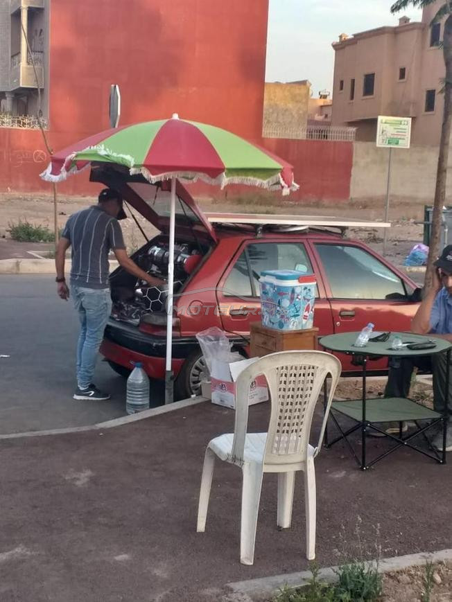   سيارة Citeoen Saxo 2002 مجهزة لمشروع مقهى متنقل